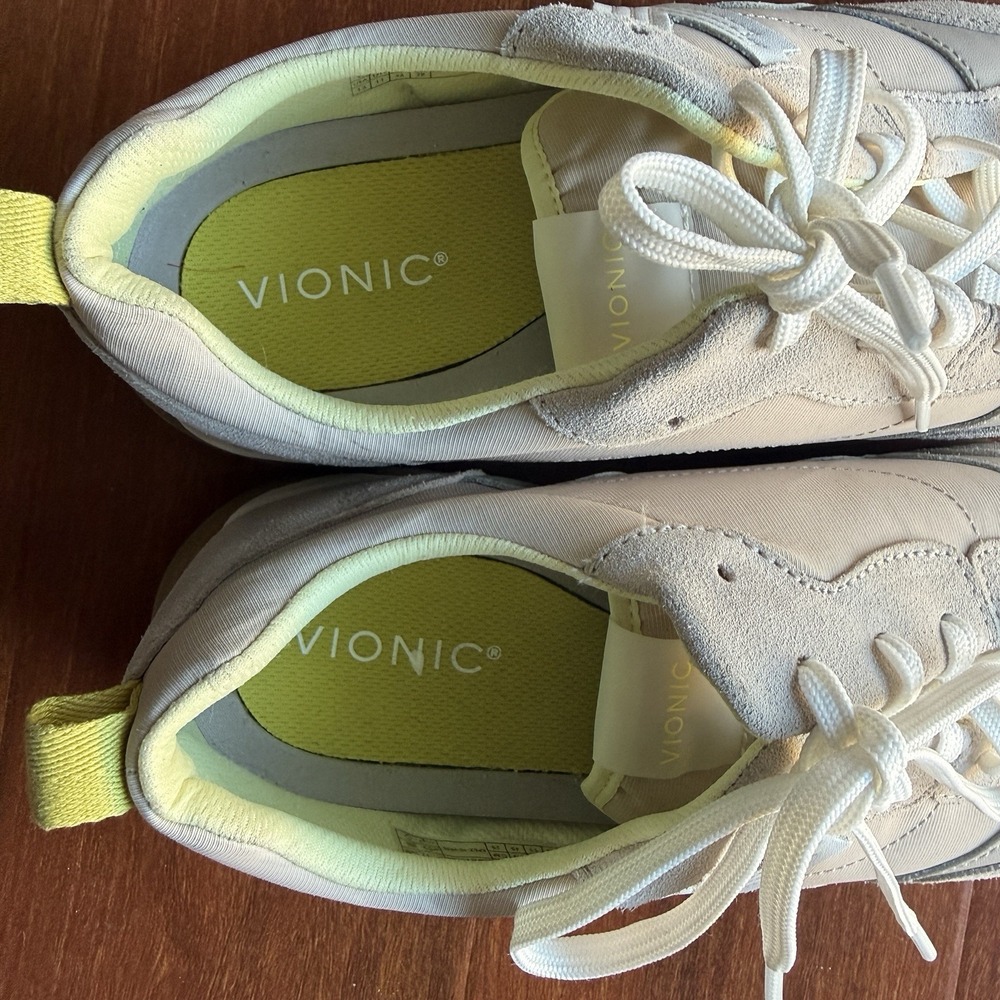 Vionic Mens Walk Slim Glide Sneaker - Size 13 Light Beige NEW w/out Box - Picture 3 of 12